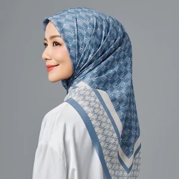 Wholesale Custom Cotton Voile Hijab Soft Lightweight Premium Scarf Low MOQ Islamic Women