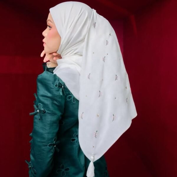 Luxury Rhinestone Dot Square Hijab Scarf Non-Woven Breathable Eco-Friendly Islamic Headscarf for Women Custom Design
