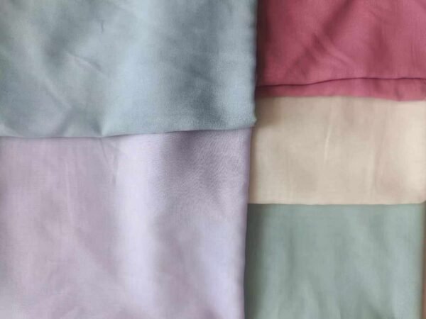 Luxury Rhinestone Dot Square Hijab Scarf Non-Woven Breathable Eco-Friendly Islamic Headscarf for Women Custom Design