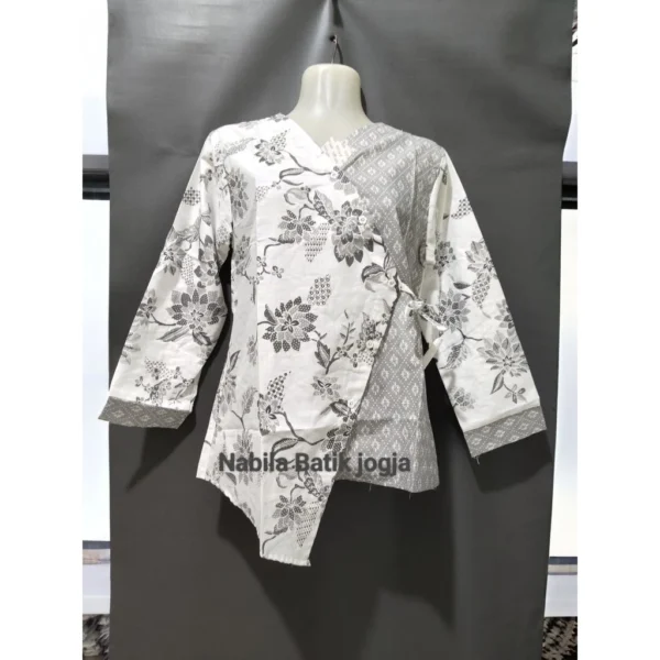 Ayesha Batik Blouse with Front Buttons – Latest Model Kebaya
