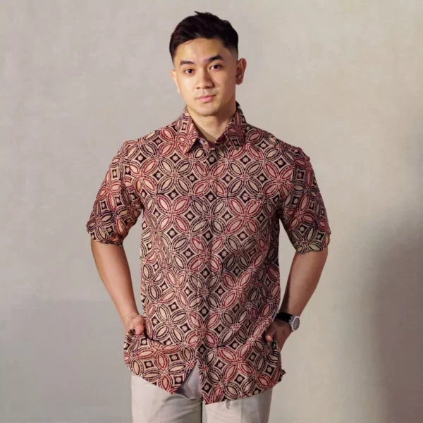 my-11134207-820lf-modea3bjzk7j4c.webp Premium Kemeja Bitawa – Mandalas Men’s Short Sleeve Batik Shirt