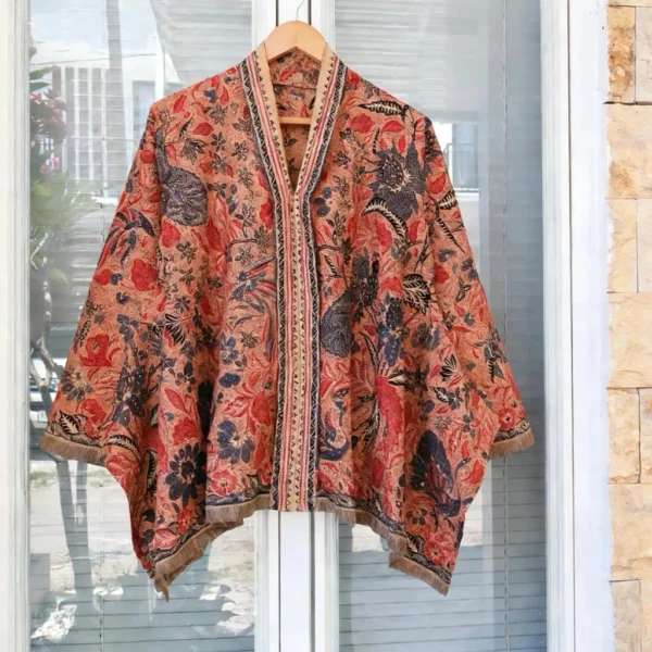 sg-11134201-820n6-mne0hsx9edc49a.webp Premium Batik Kebaya Top – Trendy Office Wear for Women